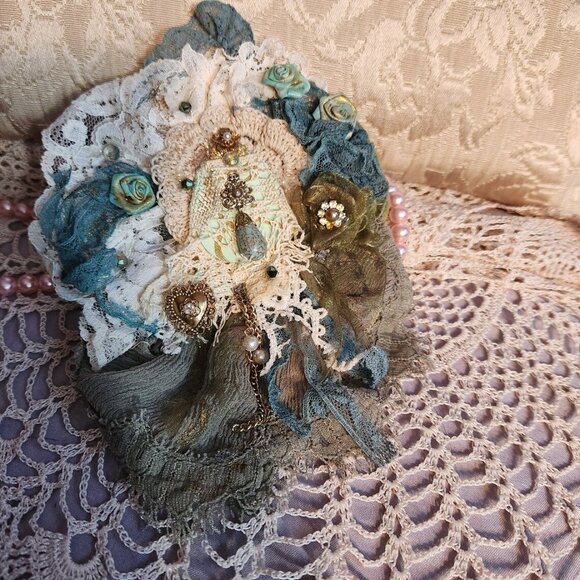 Handmade brooch green wearable art pin vintage lace by Renee Lavoie - Picture 1 of 4
